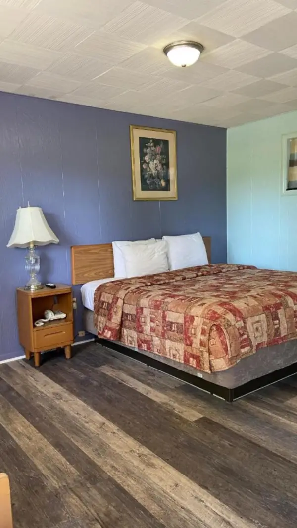 Northland Motel Bay City-Kawkawlin 9