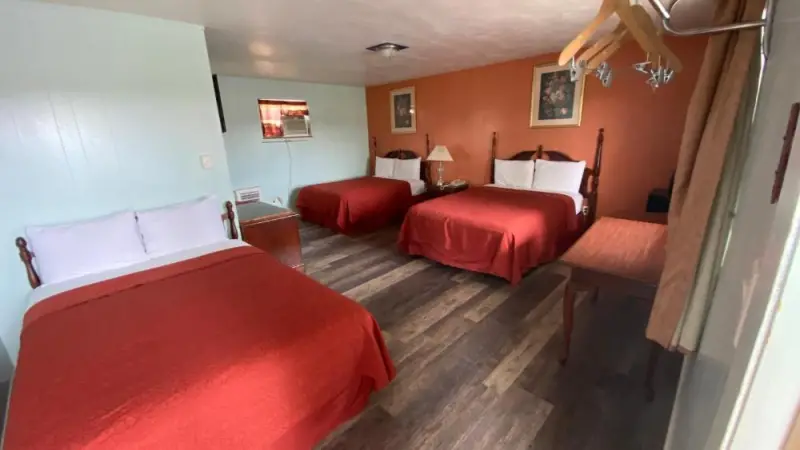Triple Room